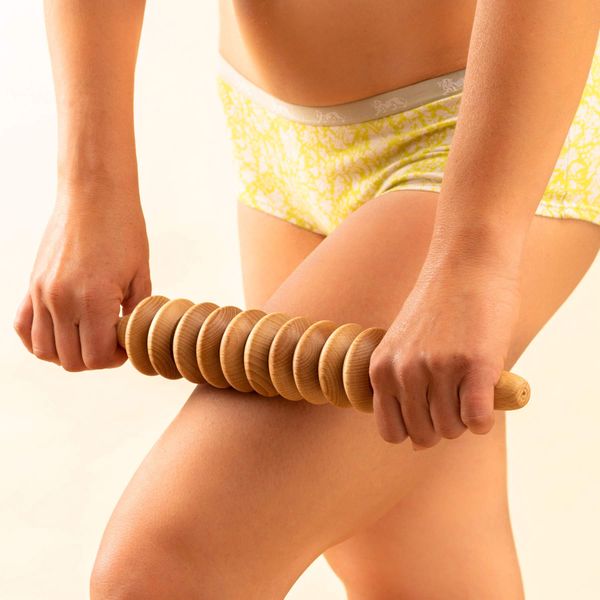 Tuuli Accessories Anti Cellulite Massage Disk Massagegerät Massageroller Roller mit Griff Maderotherapie aus Holz