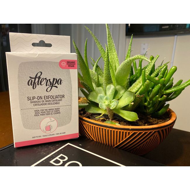 Afterspa Slip-On Exfoliator  New In Box  Free Shipping - Boxycharm - Retail $18