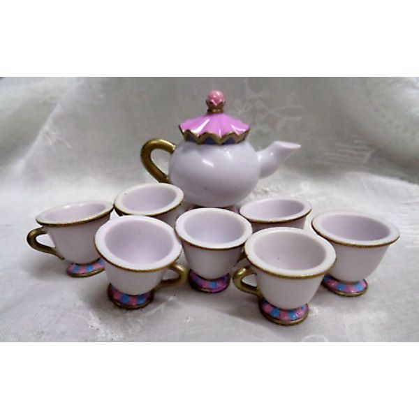 2006 Copyright HASBRO Toy MINIATURE TEAPOT & TEACUP Set 8 pcs