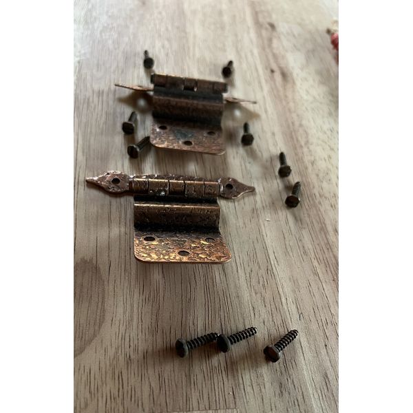 Colonial Hammered Copper Finish Cabinet Door Hinges w/Screws, 3/8" Offset