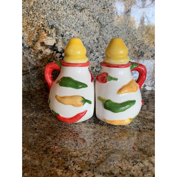 New Italian Pottery Set Oil & Vinegar Cruets Hand Painted Ceramic Italy Peppers