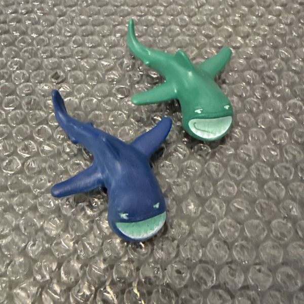 1991 Lot Shark Bites Mega Mouth General Mills Fruit Snacks PVC Toy Green & Blue