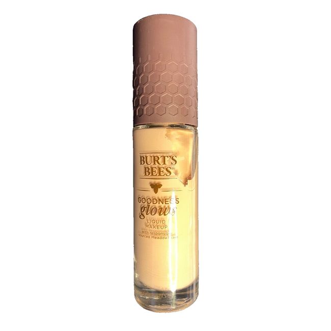 Burt's Bees Goodness Glows Liquid Makeup,  Classic Ivory