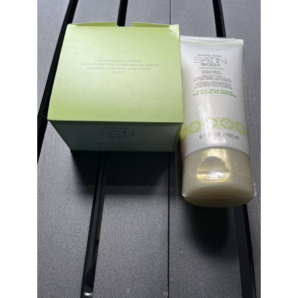 Mary Kay Satin Body Wash & Scrub 2-Piece Set