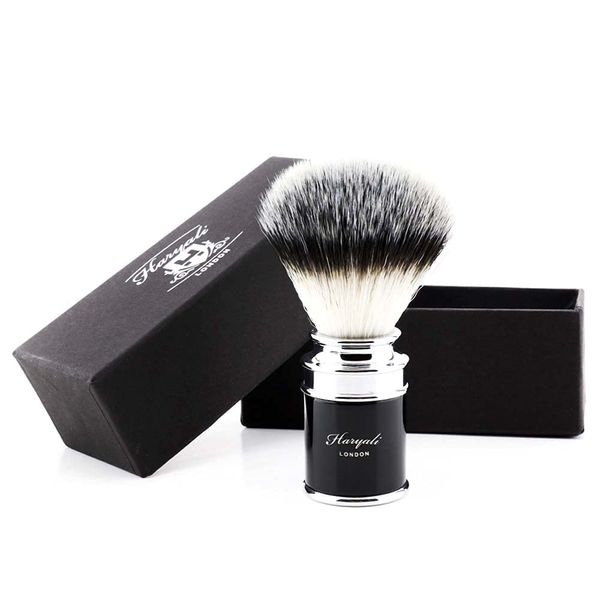 Men's Shaving Brush in Metal & Black Colour with Silver tip Synthetic Hair.