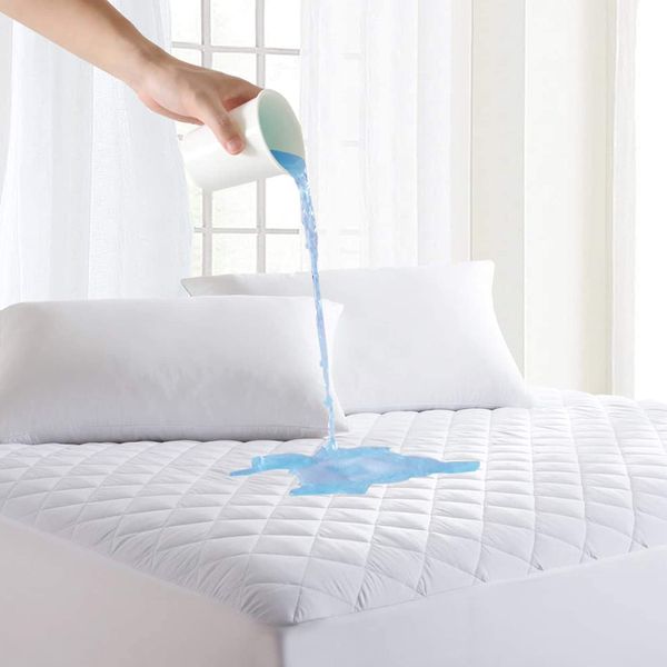 Small Double Quilted Waterproof Mattress Protector Hypoallergenic and Noiseless Fitted Sheet Cover Double Bed Extra Deep 100% Waterproof Mattress Protector Cot Mattress Topper (Small Double Size)