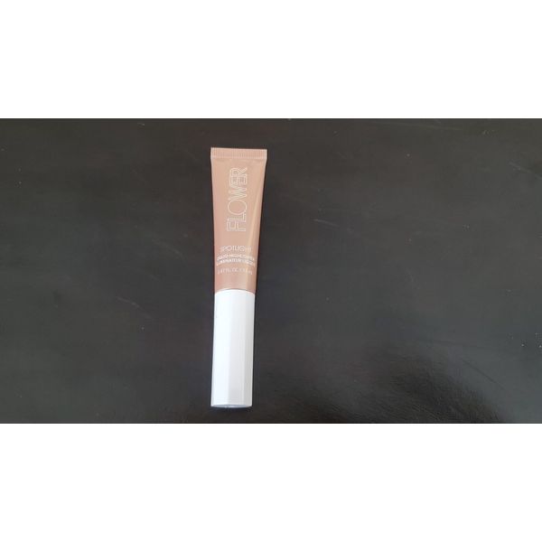 NEW - GLEAM Flower Beauty Spotlight Liquid Illuminating Highlighter - 0.47 oz.