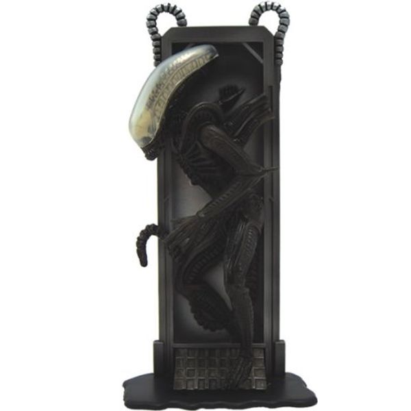 X-PLUS Alien 3D PVC Wall Relief - Alien in Doorway Black Version