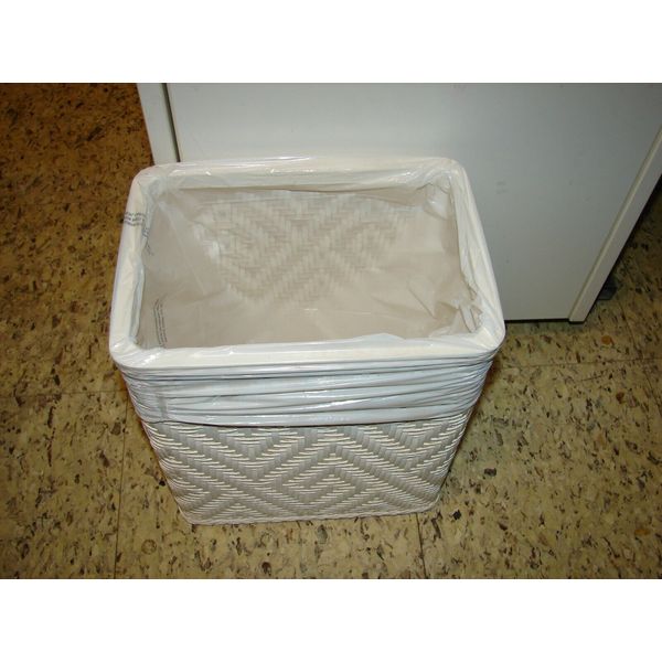 180  4 GALLON WHITE TRASH BAGS,"SAFTY WARNIN!!", HOME, OFFICE, BUSINESS, PETS