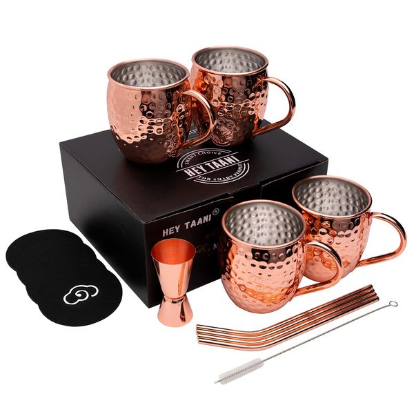 Hey Taani Moscow Mule Becher Set - 4 x 500 ml Kupferbecher Set mit Edelstahl Innenseite - Cocktails, Eiskaffee, Limonade & Gin Kupfer Becher - 4 Strohhalme, 4 Untersetzer, Jigger & Reinigungsbürste