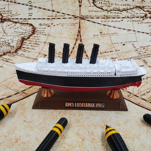 TheRoller3d RMS Titanic Floating Bathtub Model (Lusitania Bathtub Model with Stand)