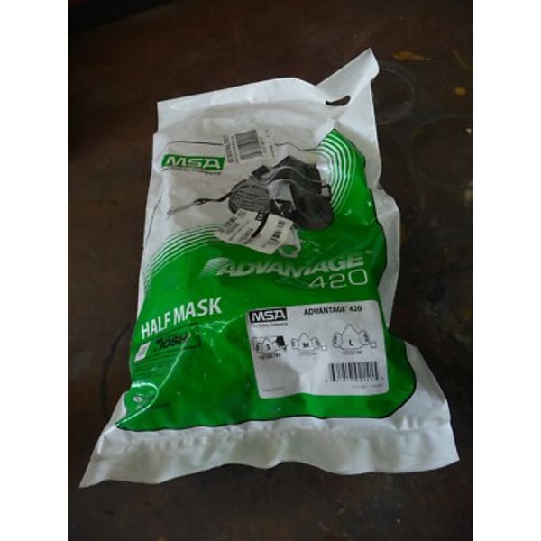MSA 10102182 Advantage 420 Half Mask - Size S