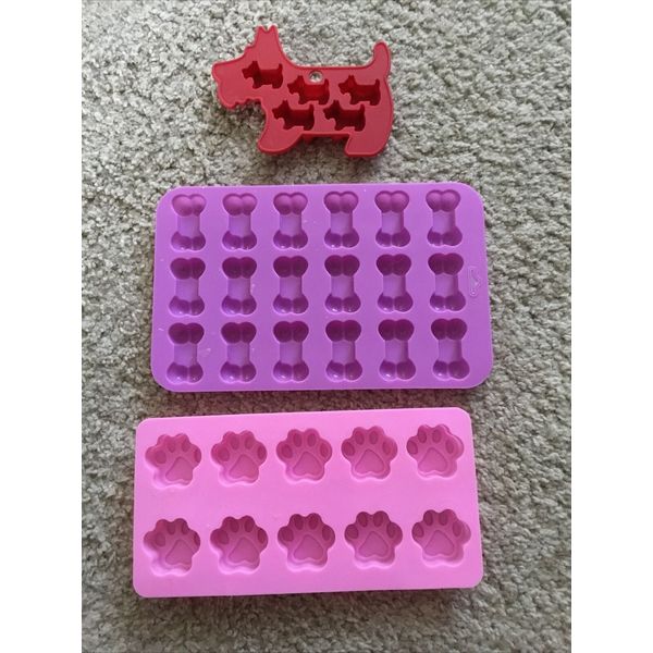 Pet Lover’s Silicone Ice Gelatin Molds. 3 Designs. PAWS-itively Precious!