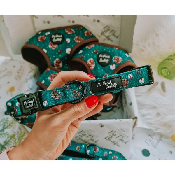 Forest Fir Cone Dog Collar S