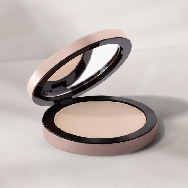 Mayfair Matte Compact Powder 857