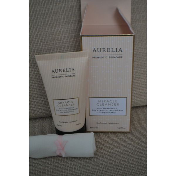 Aurelia Probiotic Skincare Miracle Cleanser travel size 50ml + mini muslin cloth