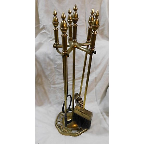 FIREPLACE TOOL SET 4 PIECE BRASS ? ORNATE BASE