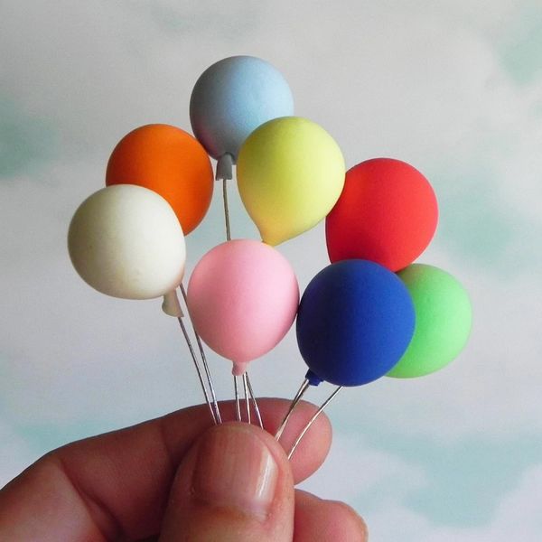 Dollhouse Miniature Balloons, Mini Balloons, 1:12 Scale Rainbow Balloons, for Miniature Fairy Garden Party Accessories, Birthday Party, Miniature Birthday Presents, Packages, Cake Topper (8PCS)