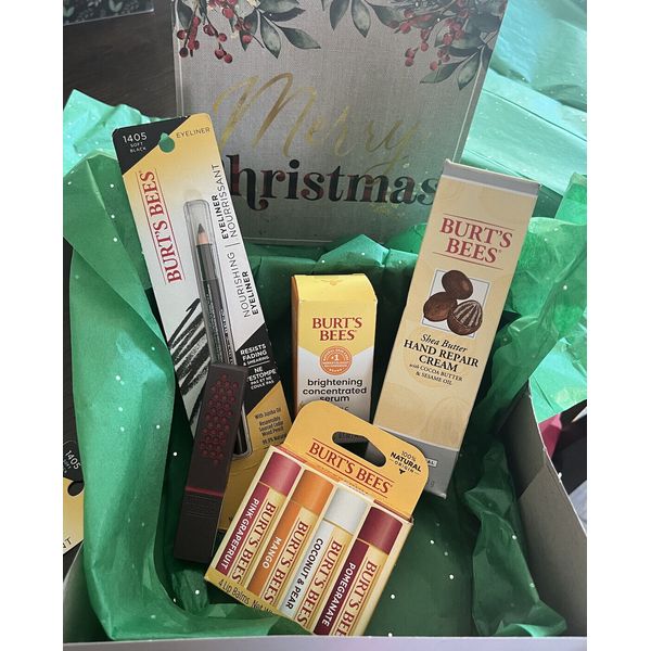 BURTS BEES CHRISTMAS GIFT SET ASSORTED #1 See Description