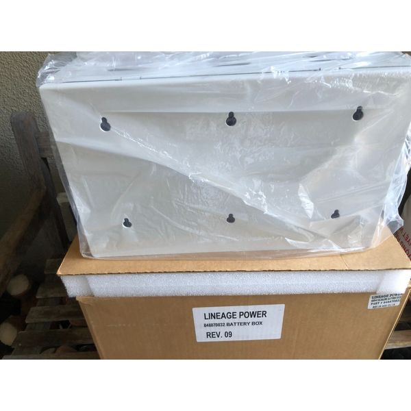 Lineage Power 848870832 Battery Box Rev. 09