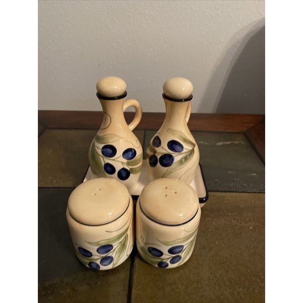 Oil & Vinegar Cruet Set by Florida Marketplace