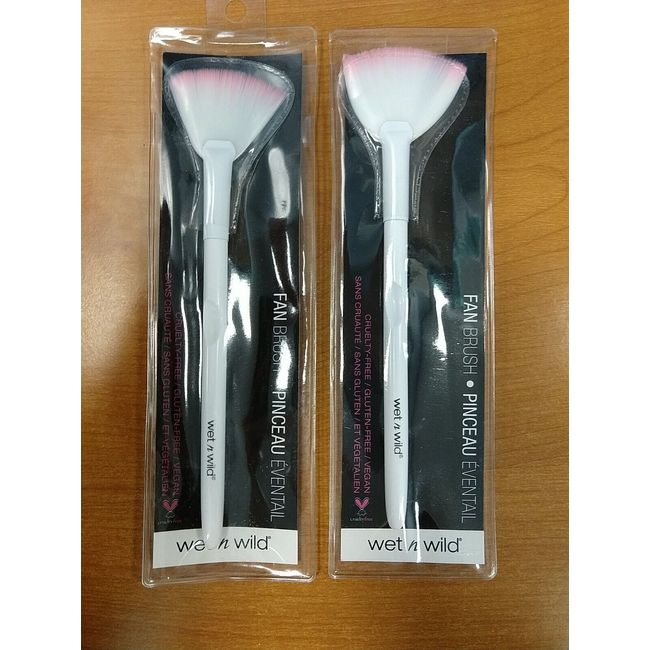 2 Pack wet n wild Makeup Brush Fan Brush for Highlighter/Blush  -E7C