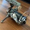 Gratica Carbon Reel Stand (Gunmeta)