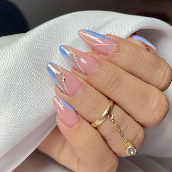 Resweky Maniche finte a mandorla lunghe BluePink Glossy False Nails Sparkly French Press sulle unghie Copertura completa Unghie acriliche per le ragazze delle donne