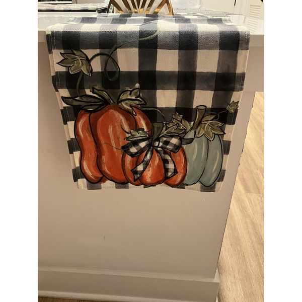 ARTOID table runner 13x72inch with autumn pumpkin design, Party Home , NEW