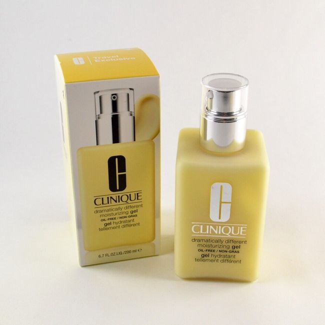 Clinique Dramatically Different Moisturizing Gel Oil-Free - 200mL / 6.7 Oz.