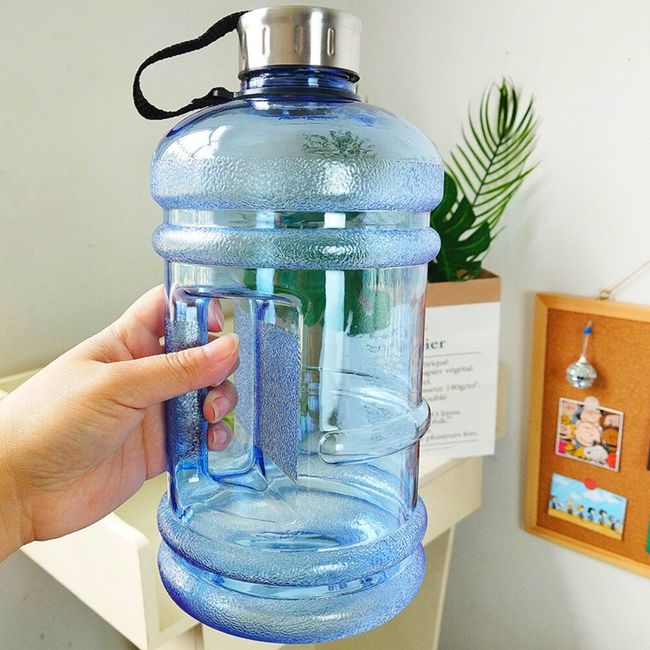 2.2L Large Capacity Sports Water Bottle Gym Drinking Water Bottle Camping  Cup Portable Outdoor Big Bottle (Black )