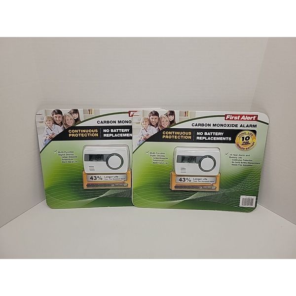 2 NEW First Alert Carbon Monoxide Alarms With 10 Year Lifetime Battery 832151