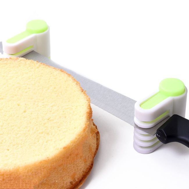 Cake Cutter (Set of 2) Cake Knife Auxiliary Tool [Simply Pinch Both Sides of the Knife to Make Cakes Evenly!] Cake Making Tools [RITTER] (Green)