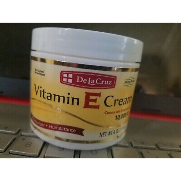 DE LA CRUZ VITAMIN E CREAM MOISTURIZER  4 OZ.