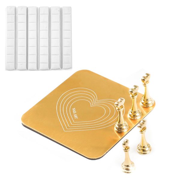 lootaan Nail Holder for Painting Nails, Heart Nail Stand for Press ons / Nail Display / Nail Practice with Reusable Adhesive Putty, Nail Tech Must Haves Nail Supplies (Gold)