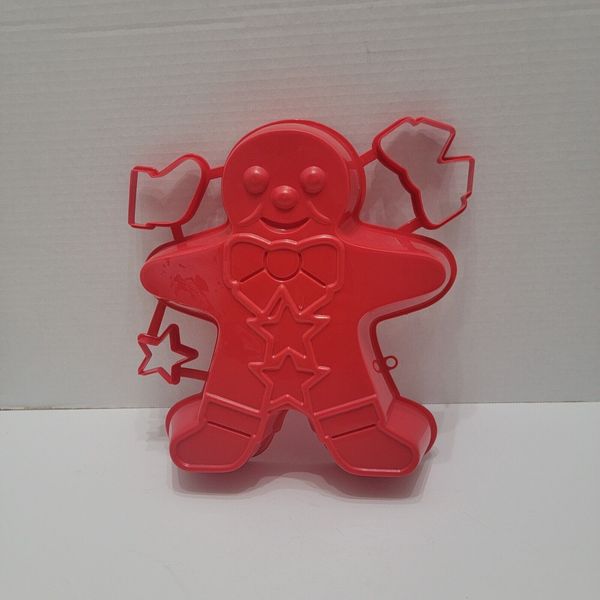 GINGERBREAD MAN JELLO  MOLD NEW WITHOUT TAGS