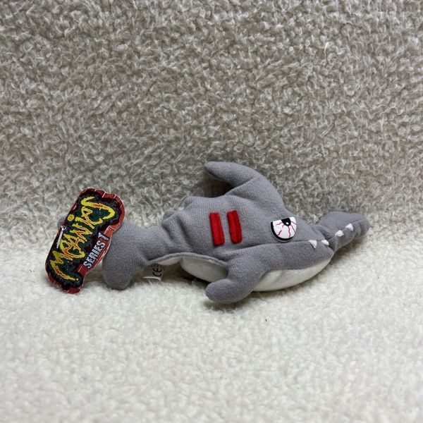 Meanies Series 1 SLEDGE THE HAMMERHEAD SHARK Gray Bean Bag Plush 1997 Idea NOS