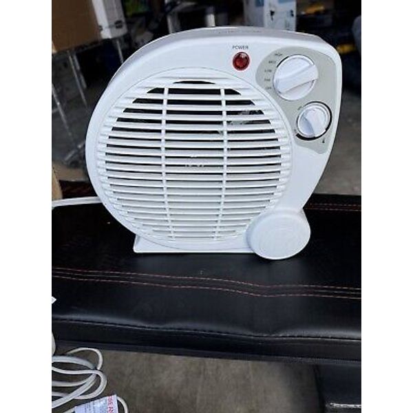 INTERTEK COMPACT PTC CERAMIC SPACE HEATER W/ FAN, /1500W, White