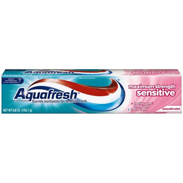 Aquafresh Maximum Strength Sensitive + Gentle Whitening Toothpaste, Smooth Mint 5.6 oz (Pack of 3)