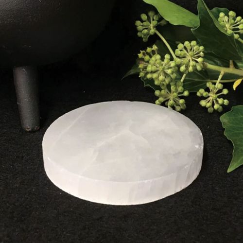 H&H Selenite Crystal Charging Round Plate Natural White Selenite Disk Healing Spiritual Cleanse and Recharge Handmade Crystals Charging Plate Decoration Gift (10 cm)
