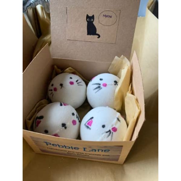 Sensitive Skin cat Bath Bombs Box of Four, Blue, 7 centimeters