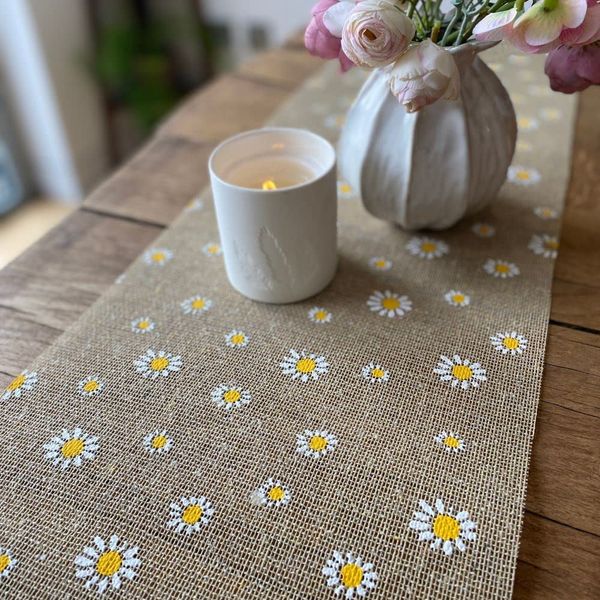 Luck and Luck Daisy Hessian Table Runner, Easter Party Table Decoration, Spring Home Decoration Gift, Daisy Runner, 5m