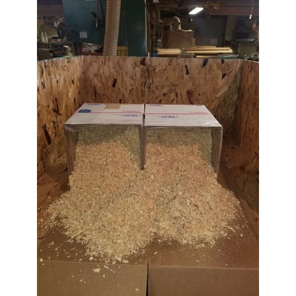 Dry Pine Shavings for pet bedding!!! 20 lbs