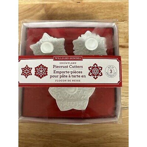 NEW Williams Sonoma Snowflake Pie Crust Cutters Set Of 3 Cookies Cupcake Toppers