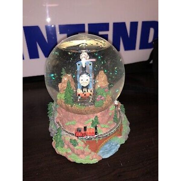 thomas the tank engine snow globe