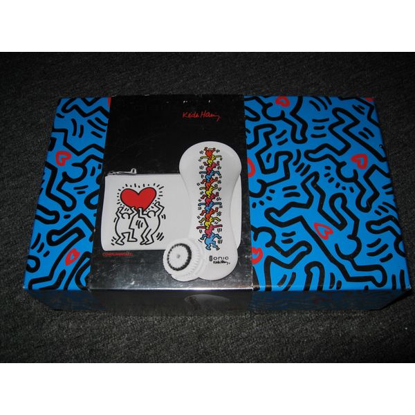 Clarisonic Limited Edition Mia 2/ Keith Haring Love Print/Extra Head& Travel Bag