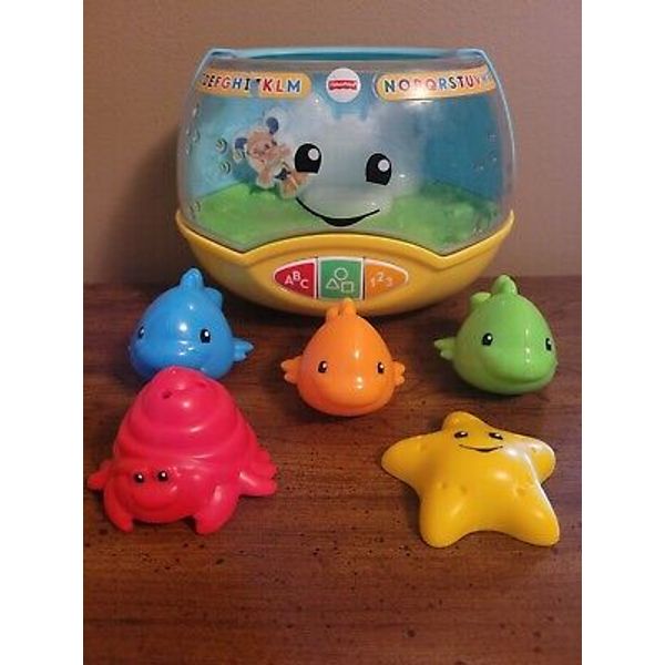 Fisher Price Ocean Wonders Musical Fish Bowl  Learning Aquarium Lights Up