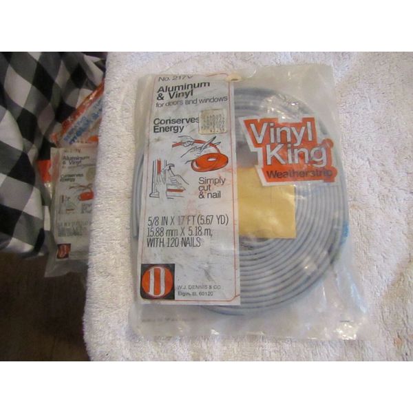 Vntg Vinyl King No 217 Aluminum & Vinyl Weatherstrip 5/8" x 17ft NOS WJ Dennis