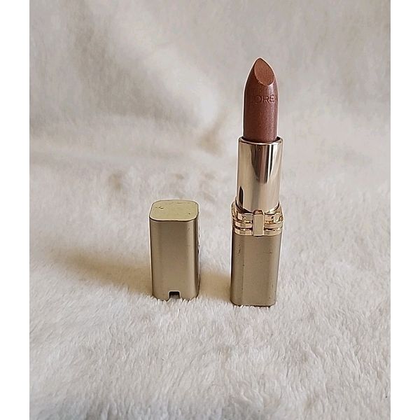 L'Oreal Paris Colour Riche Lipstick - 799 Caramel Latte