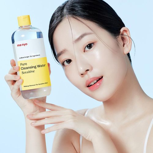 ma:nyo Pure Cleansing Water Sensitive (16.9 fl oz/500ml) - Triple+ Micellar Technology, Makeup Removal Cleanser, Gentle Face Cleanser for all skin types, Cleanses and Hydrates Skin